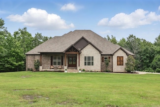 1045 Boulder Dr, Little Rock, AR 72210