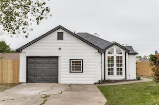 4136 Scarsdale Ln, Dallas, TX 75227