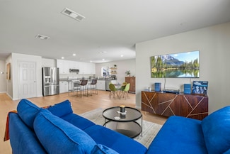 3625 Garnet Ln, Lancaster, CA 93535