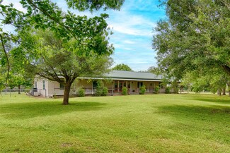 7755 Fm 1295, Moulton, TX 77975