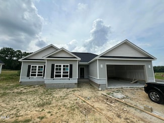 215 Creeks Edge Dr, Pikeville, NC 27863
