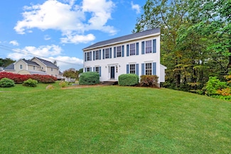 81 Badger Hill Dr, Milford, NH 03055