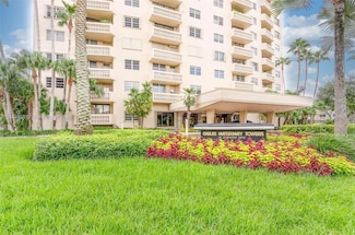 90 Edgewater Dr Unit 1015, Coral Gables, FL 33133