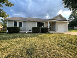 161 W Skylark St, Gardner, KS 66030