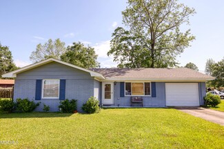 11564 Pine Dr, Gulfport, MS 39503