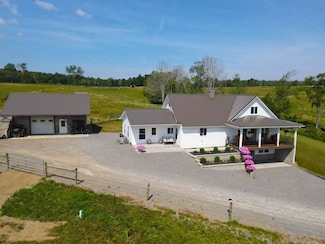 7690 Banks Rd, Gainesville, NY 14066