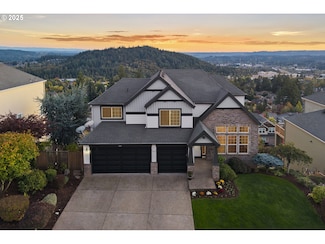 11018 SE Lenore St, Happy Valley, OR 97086