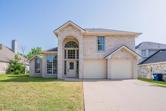 233 Pebblebrook Ln, Glenn Heights, TX 75154