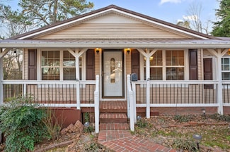 1325 Fernwood Dr, La Fayette, GA 30728