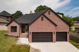120 N Glengary Dr, Nixa, MO 65714