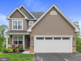 302 Trifecta Trail, Martinsburg, WV 25404