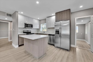 108 SE 23rd St, Fort Lauderdale, FL 33316