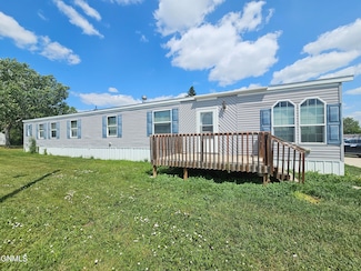 806 27th St W, Williston, ND 58801