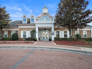 2801 Chancellorsville Dr Unit 704, Tallahassee, FL 32312