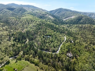 7825 Griffin Creek Rd, Medford, OR 97501