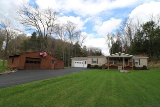 1810 Hemlock Rd, Boswell, PA 15531
