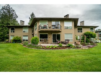 68610 E Fairway Estates Rd, Mount Hood Village, OR 97067