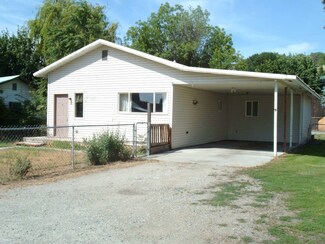 9 Elm St, Omak, WA 98841
