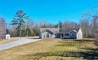 36 Shepard Rd, Belfast, ME 04915