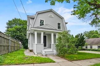 112 Brookline St, Worcester, MA 01603