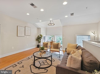 2515 17th St NW Unit 5, Washington, DC 20009