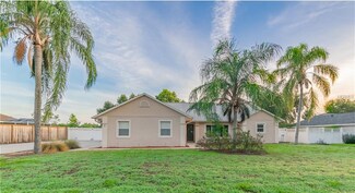 36751 Sundance Dr, Grand Island, FL 32735