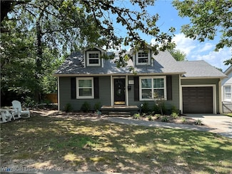 2204 S 26th St, Fort Smith, AR 72901