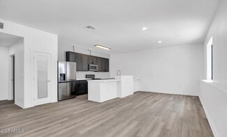 834 S Farmer Ave, Tempe, AZ 85281