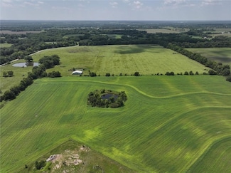 29402 S Sawmill Rd, Grand River Township, MO 64701