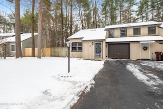 25 Wake Robin Rd, Ballston Spa, NY 12020