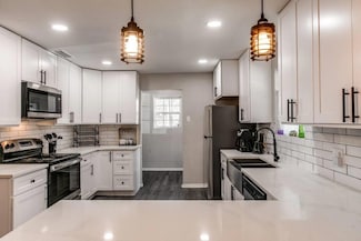 115 Carolyn Ln, Shady Shores, TX 76208