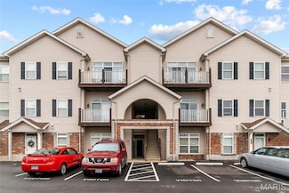 1239 Gardens Circle Dr Unit I, Saint Louis, MO 63125