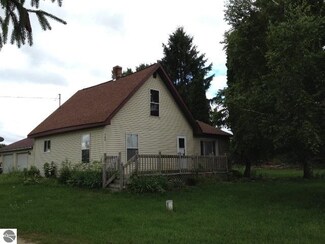 506 E Tyler Rd, Alma, MI 48801
