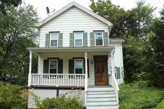 32 Chatham St, Kinderhook, NY 12106