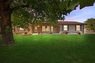 2 Oakrail Dr, Saint Peters, MO 63376