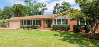 106 Briandwood Dr, Valdosta, GA 31605