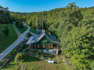 70 Queensland Ln, Louisa, KY 41230