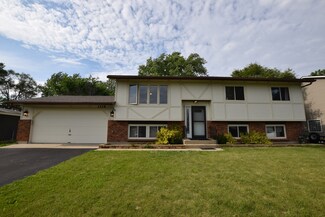 1116 Oakleaf Ave, McHenry, IL 60051