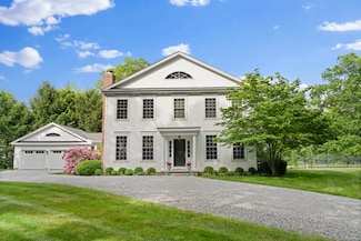 153 Mitchell Hill Rd, Old Lyme, CT 06371