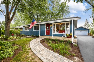535 W Harrison Rd, Lombard, IL 60148