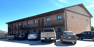 1500 Black Hill Dr, Gainesville, TX 76240