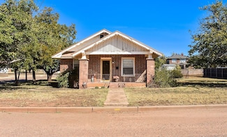 123 W 1st St, Spur, TX 79370