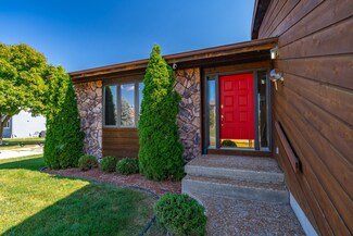 5352 Blue Bill Park Dr, Madison, WI 53704