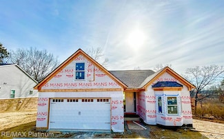 4580 Stillmeadow Dr, Howell, MI 48843