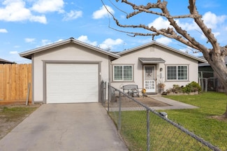 36466 Burke Dr, Traver, CA 93673