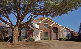 203 Jennifer Ln, Arlington, TX 76002
