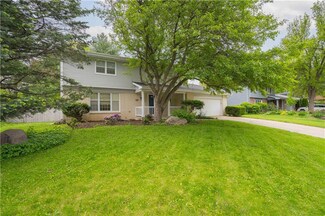 935 40th St, West Des Moines, IA 50265