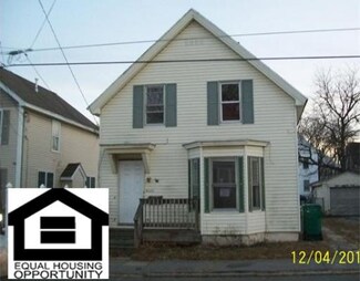 33 Cosgrove St, Lowell, MA 01852