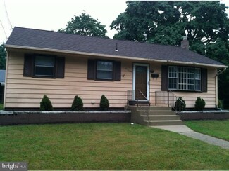 609 Fern Ave, Magnolia, NJ 08049