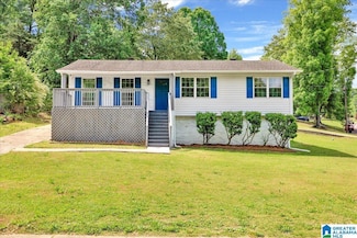 801 Country View Ct, Birmingham, AL 35215